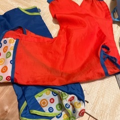 IKEA離乳食エプロン赤のみの画像