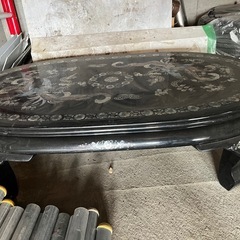 螺鈿細工の座卓テーブルの画像