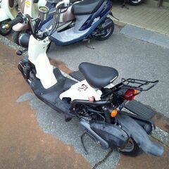 NO.5562　バイト (BITE)　水冷4サイクルエンジン　ホワイト　☆彡の画像