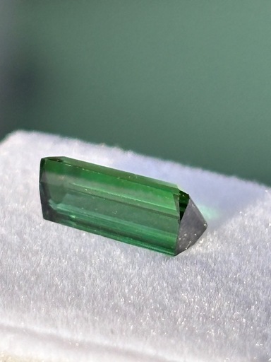 透明感の美しいグリーントルマリン 1.60ct