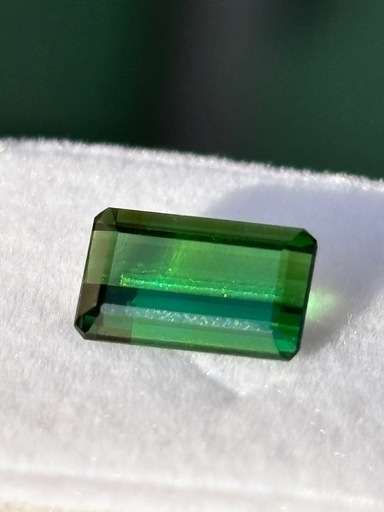 透明感の美しいグリーントルマリン 1.60ct