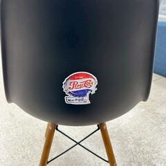 ★リユースのサカイ高崎店★TJ13344 (株)オーヤマ 椅子 黒 H42×D44.5×W45.5 クリーニング済みの画像