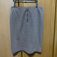 【お譲りします】エストネーション　スカート　膝丈の画像