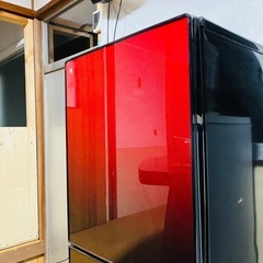 不具合なくデザインも機能もパーフェクトな冷蔵庫「UR-FG110J(R)」の画像