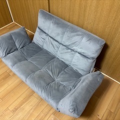 ソファ　グレーの画像