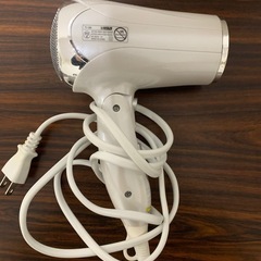  ヘアドライヤーの画像