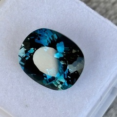 深い青色が魅力のロンドンブルートパーズ 6.30ct（12月誕生石）の画像