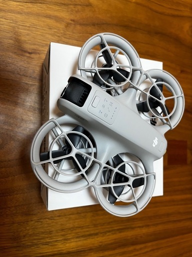 DJI NEOどドローン