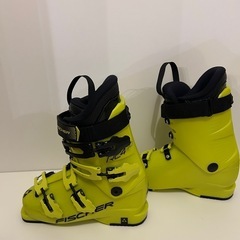 フィッシャージュニア用スキーブーツ「RC4 70」24.5センチの画像