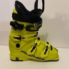 フィッシャージュニア用スキーブーツ「RC4 70」24.5センチの画像