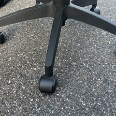 オフィスチェア ホワイト キャスター付きの画像