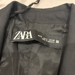 ZARA ベストの画像