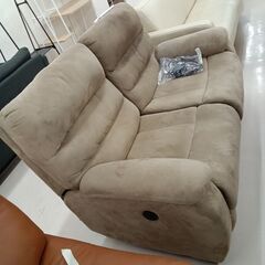 リユースのサカイ栃木店★ジモティ割あり★  ソファー ベージュ W150×D90～155×H75～95 クリーニング済み TC11513の画像