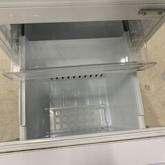 ＼家具＊家電のお店／【ｼﾞｬﾝｸﾞﾙｼﾞｬﾝｸﾞﾙ石川金沢店】 冷蔵庫 ヤマダ YRZ-F15G1 2020年製の画像