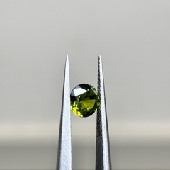 グリーン系ジルコン 0.75ct 天然ルース ジュエリー制作にの画像