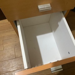 キャスター付きキャビネットの画像