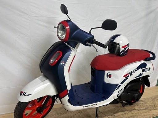 【購入者決定✨】おしゃれスクーター　FILAコラボ限定車♪　ヤマハ　Fazzio　ハイブリット　125cc タイモデル　コラボオリジナルヘルメット付♪