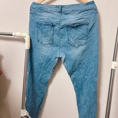 FOREVER 21 ライトブルー スキニージーンズ XLの画像