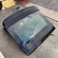 トヨタ 30系 プリウス リアゲート ブラック ガラス の画像