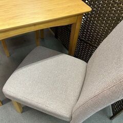 美品　ダイニングセット　テーブル　幅約75㎝　奥行約75㎝　椅子2脚付きの画像