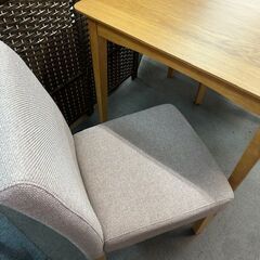 美品　ダイニングセット　テーブル　幅約75㎝　奥行約75㎝　椅子2脚付きの画像