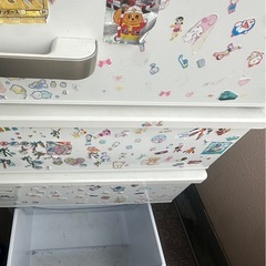 4ドア冷蔵庫の画像