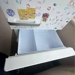 4ドア冷蔵庫の画像