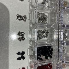 ネイルパーツ15種類+ジェルネイル9種類(中古)の画像