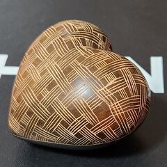 新品未使用品。天然素材。ころりとまろみのある、手に優しいペーパーウェイト、いかがでしょうか？の画像