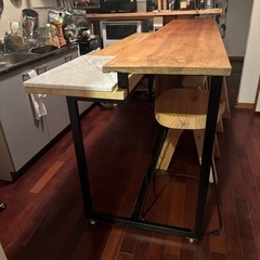 カウンターテーブルの画像