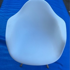 北欧風チェア ホワイト×ウッド脚　イームズ風チェア シェルチェアの画像