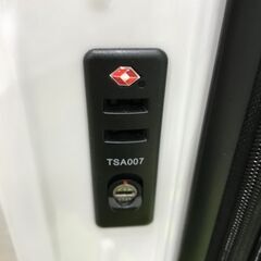 ＼家具＊家電のお店／【ｼﾞｬﾝｸﾞﾙｼﾞｬﾝｸﾞﾙ石川金沢店】 キャリーケース コールマン 30L ホワイトの画像