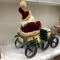 車にのっているサンタクロース人形 管C251109CK (ベストバイ 静岡県袋井市)の画像