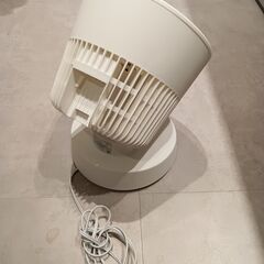 アイリスオーヤマ　サーキュレーター　PCF-BC15T-W ホワイト の画像