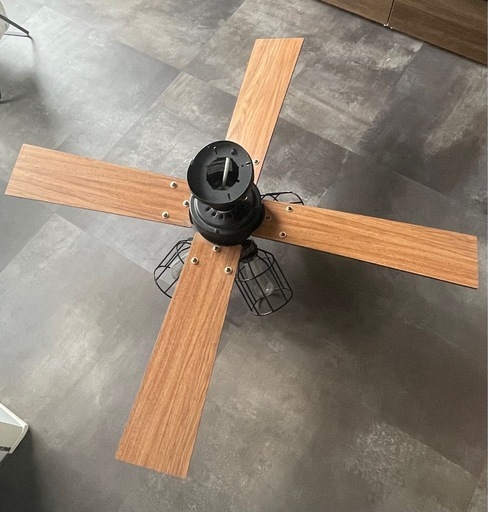 シーリングファンライト 4灯