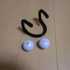 ゴルフカートにサブバックを吊るす為の特注ホルダーです　ブラックでかっこいいですの画像