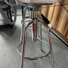 明日引越しのため50円！おしゃれな長テーブルと椅子2脚の画像