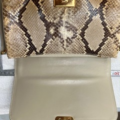パイソン柄バッグ メーカー不明　鱗ハゲかけありの画像