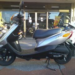 NO.5567　ＪＯＧ （ジョグ）　水冷４サイクルエンジン　フューエルインジェクション車　シルバー　☆彡の画像