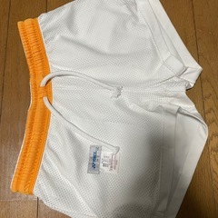 ヨネックス ホワイト ショートパンツMの画像