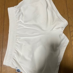 ヨネックス ホワイト ショートパンツMの画像