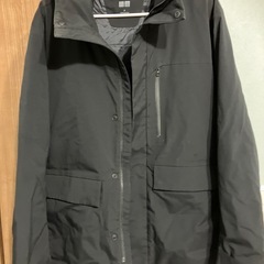 ユニクロハイブリッドダウンジャケット ブラックMサイズ の画像