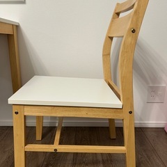 IKEA　ダイニングテーブルの画像