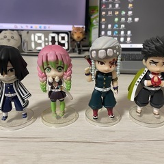 鬼滅の刃漫画全巻×柱9人のフィギュアの画像