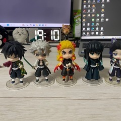 鬼滅の刃漫画全巻×柱9人のフィギュアの画像