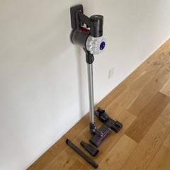 Dyson V6 Slim Pro スティック掃除機の画像