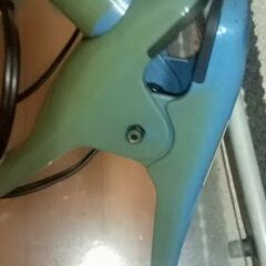 家庭用１００V電源仕様卓上扇風機　角度調整可能　デスク縁等に固定式の画像