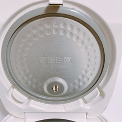 TOSHIBA ３合炊炊飯器 2012年製の画像