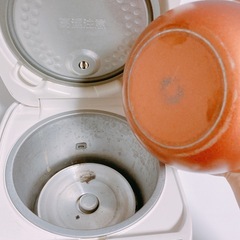 TOSHIBA ３合炊炊飯器 2012年製の画像