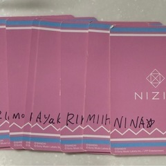 たまごっちスマート　 NiziUスペシャルセットの画像